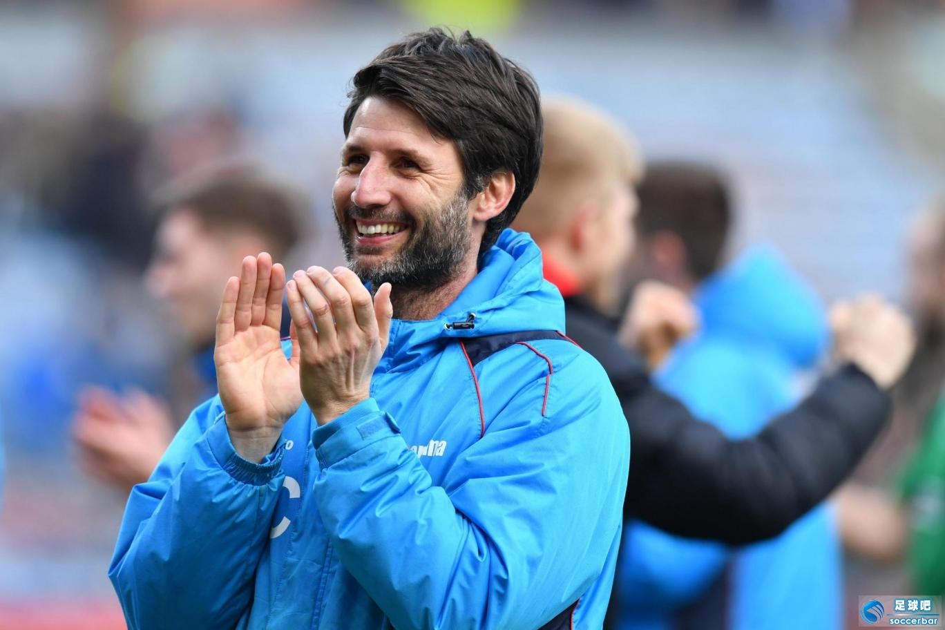 米兰体育-国际比赛日西汉姆调整名单以备CBA季后赛山东泰山围绕足总杯门线救险，这操作让人直呼：国际比赛日莱比锡备战意大利杯的简单介绍-米兰体育